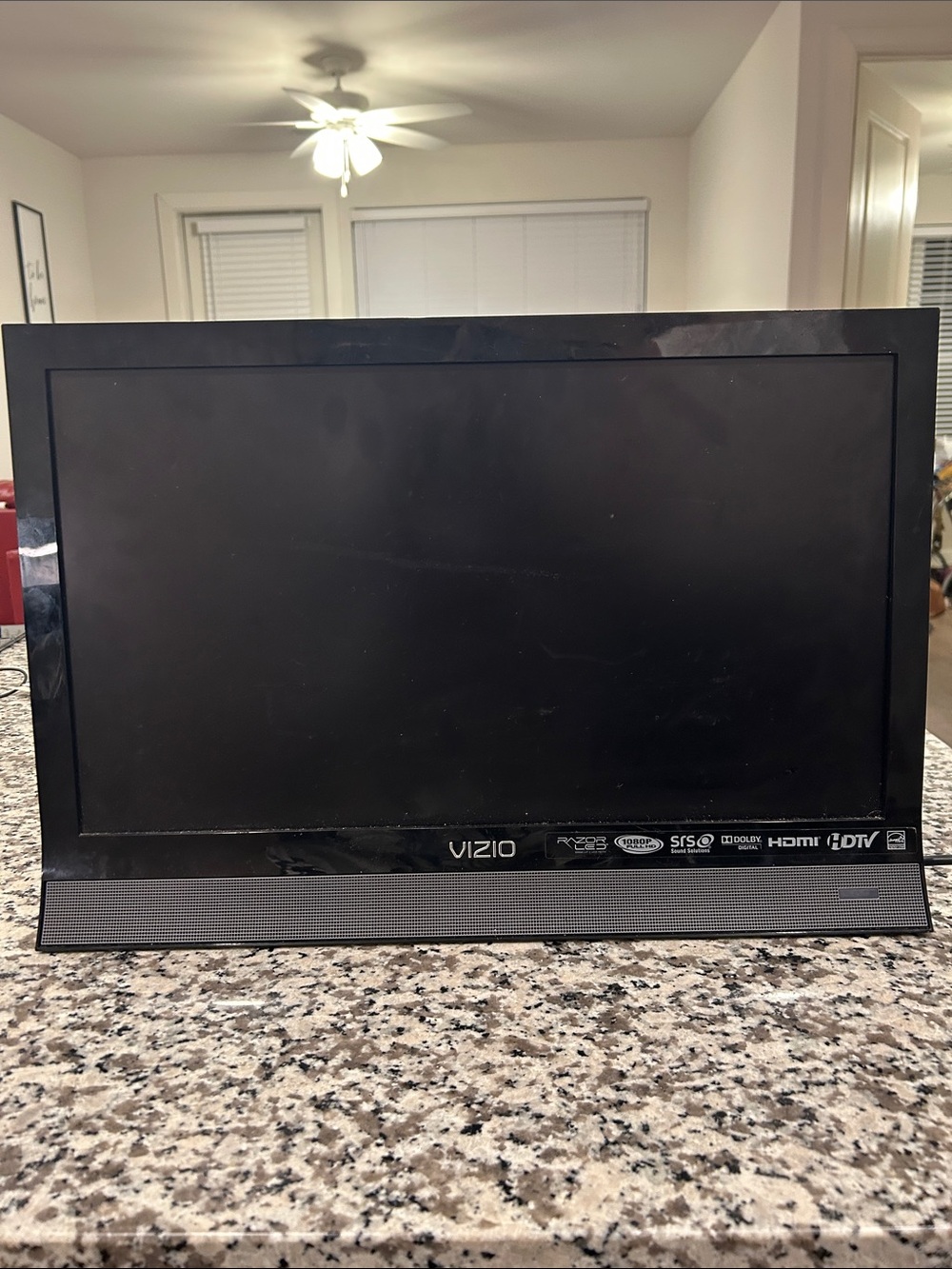 Vizio Black Portable LED Handheld TV with Built-in Speaker Bar